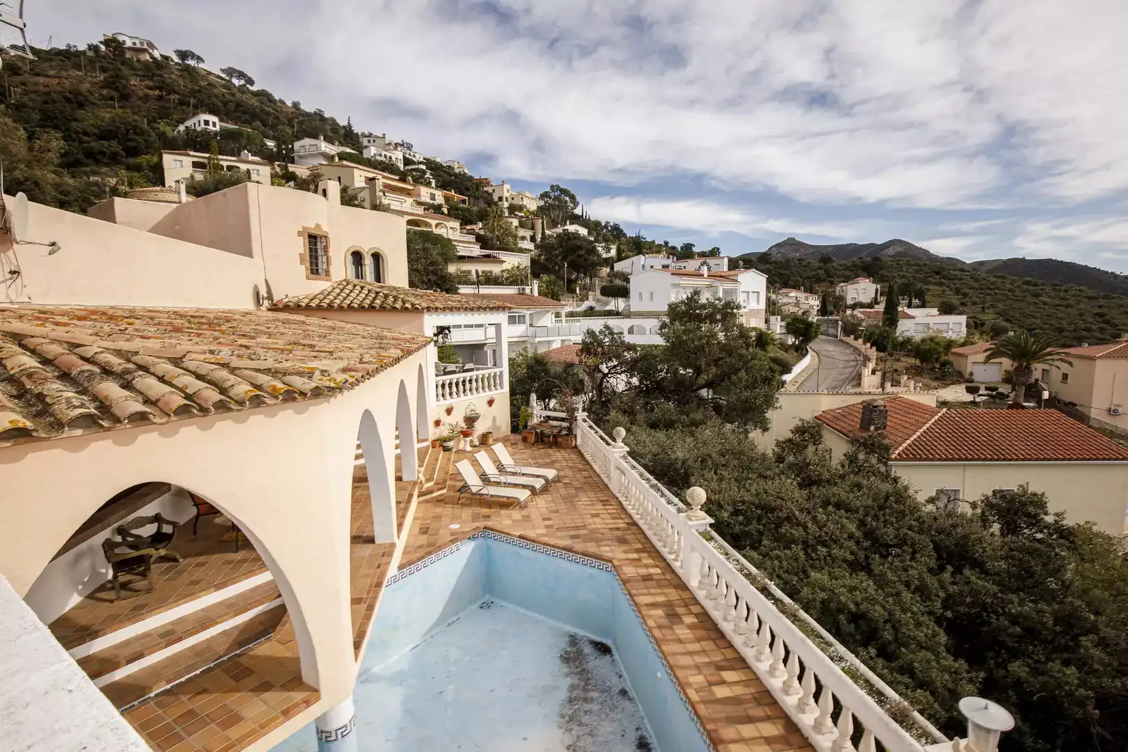 Vista exterior de Casa o xalet en venda en Roses amb Aire condicionat, Calefacció i Jardí privat