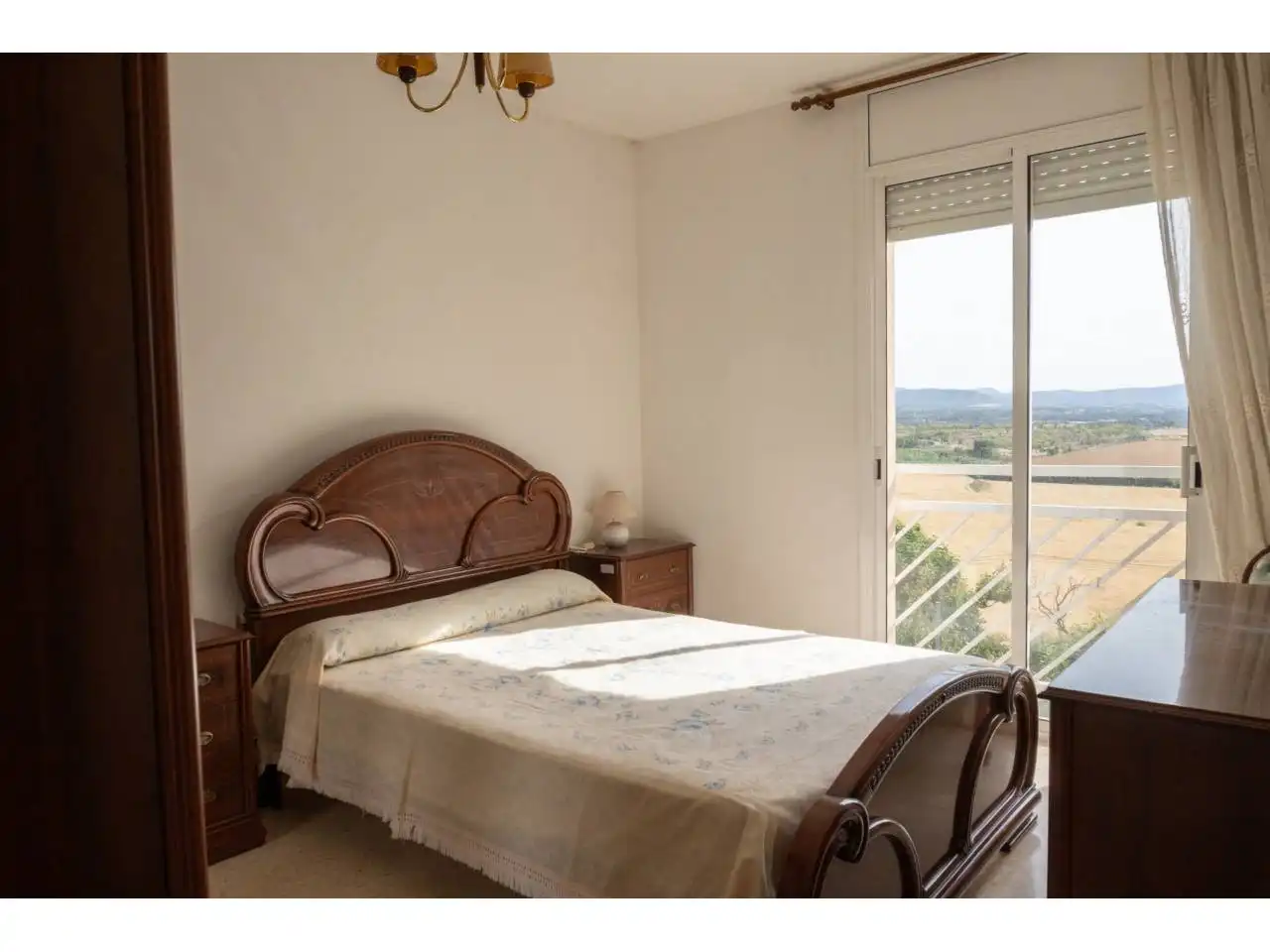 Habitación de Piso en venta en Sant Martí de Tous con Calefacción y Amueblado