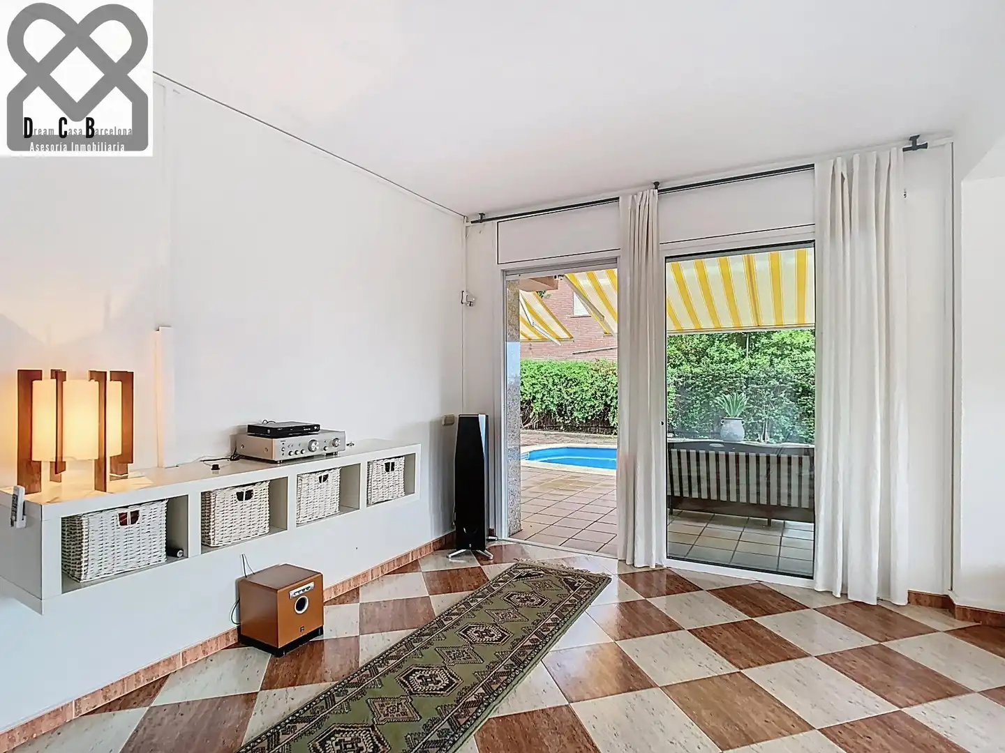 Sala d'estar de Casa o xalet en venda en Caldes de Montbui amb Aire condicionat, Calefacció i Jardí privat