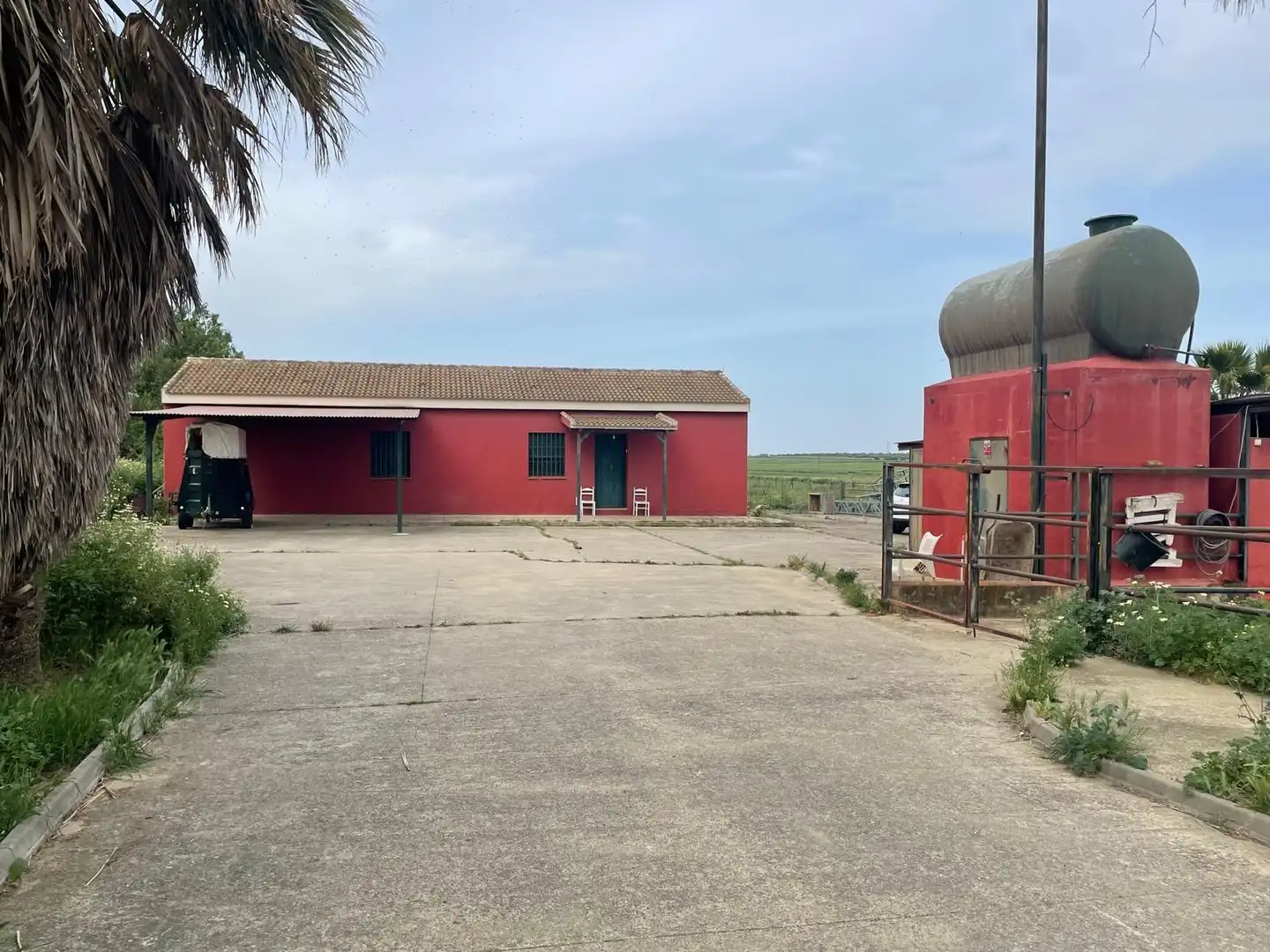 Vista exterior de Finca rústica en venda en Niebla amb Terrassa