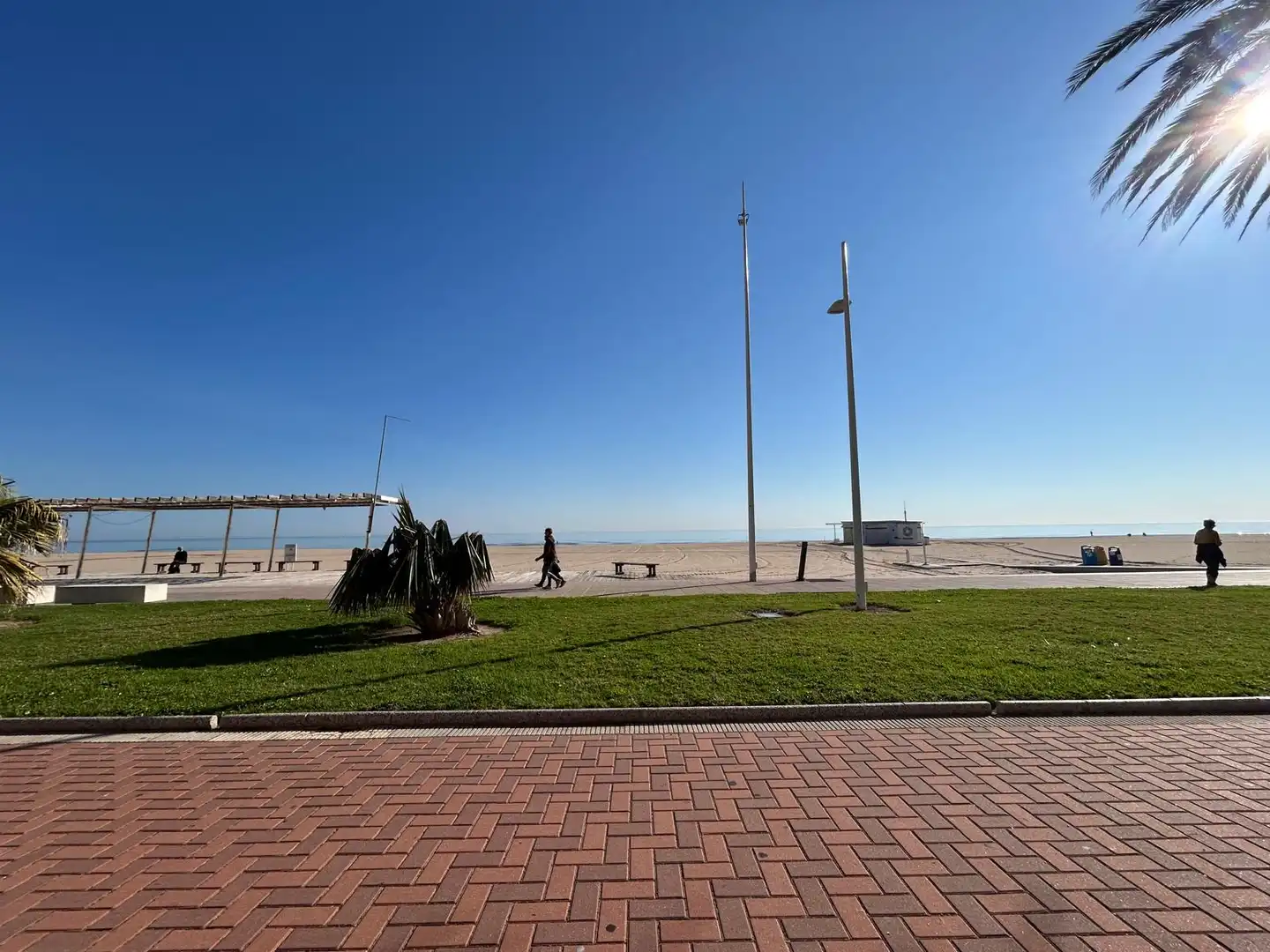 Vista exterior de Apartament en venda en Gandia amb Aire condicionat, Terrassa i Moblat