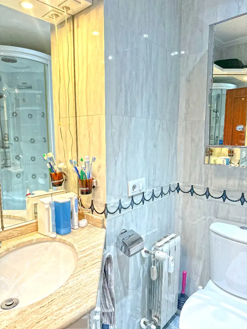 Bathroom of Flat for sale in Majadahonda  with Terrace and Storage room
