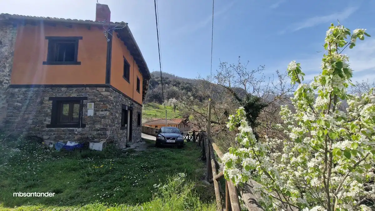 Exterior view of Houses for sale in Pesaguero  with Heating and Storage room