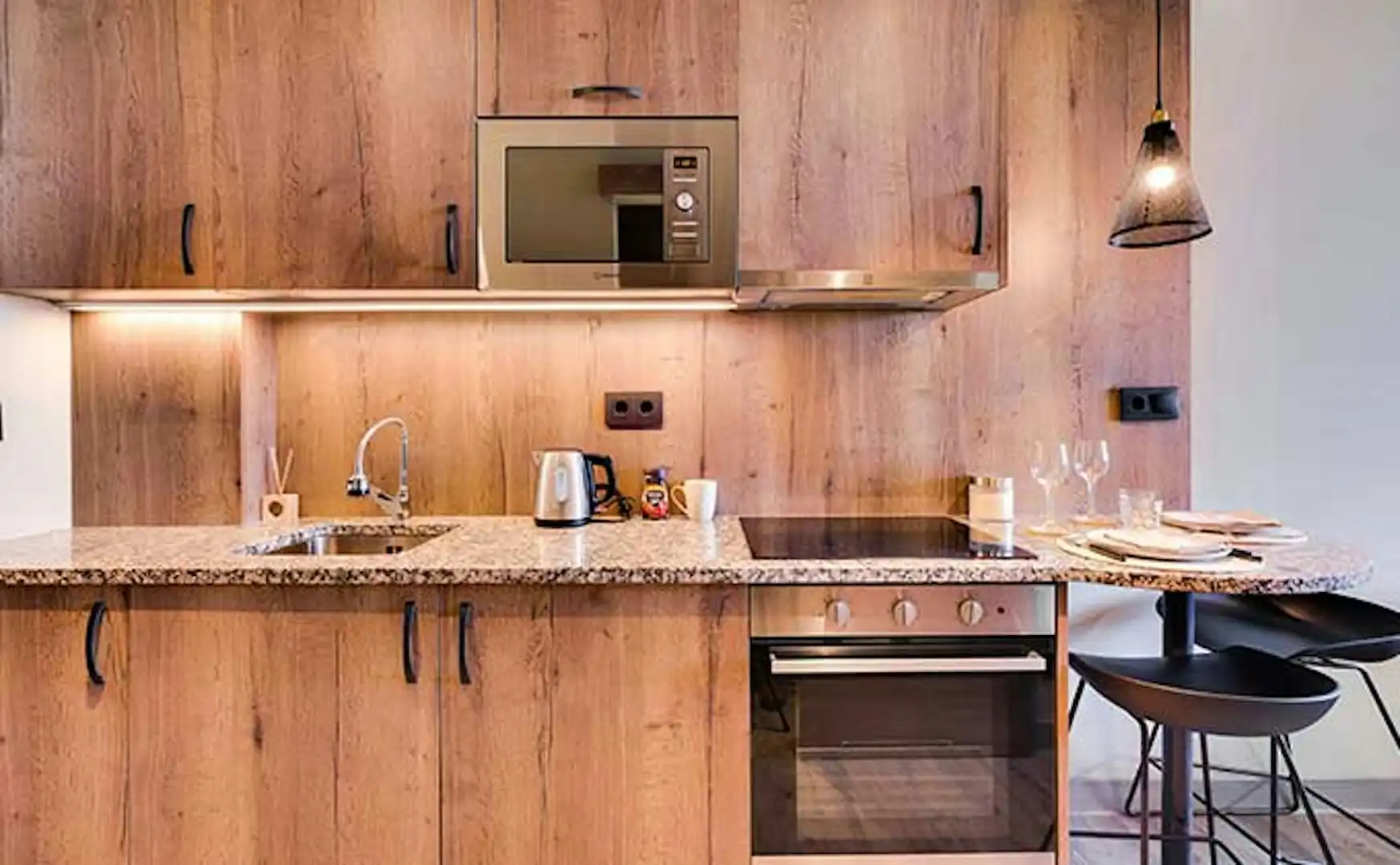 Cocina de Piso de alquiler en Barcelona con Aire acondicionado, Calefacción y Jardín privado