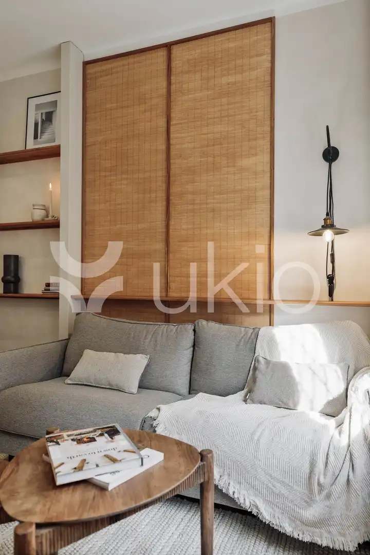 Dormitori de Apartament de lloguer en Barcelona amb Aire condicionat, Calefacció i Moblat