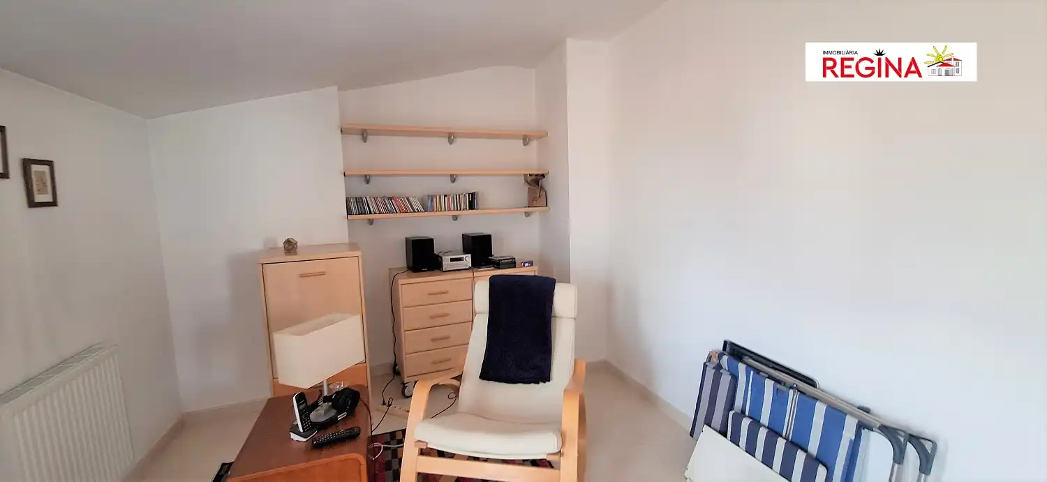 Wohnzimmer von Dachboden zum Verkauf in L'Escala mit Heizung, Terrasse und Möbliert