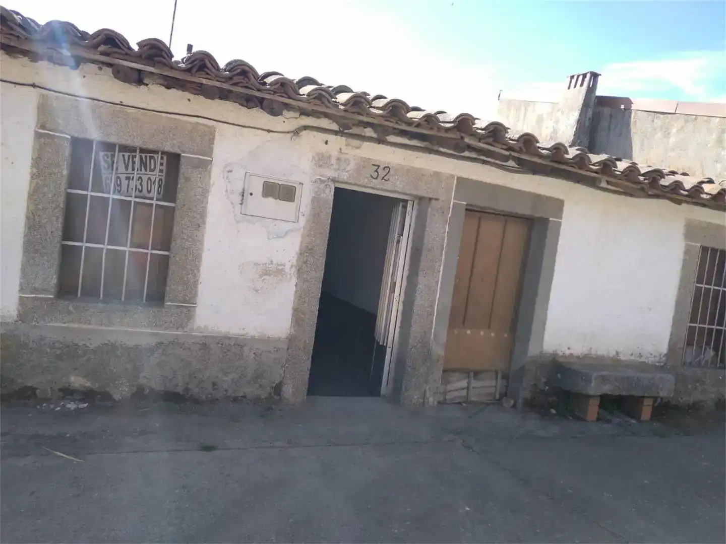 Vista exterior de Casa adosada en venda en Santibáñez de Béjar amb Traster