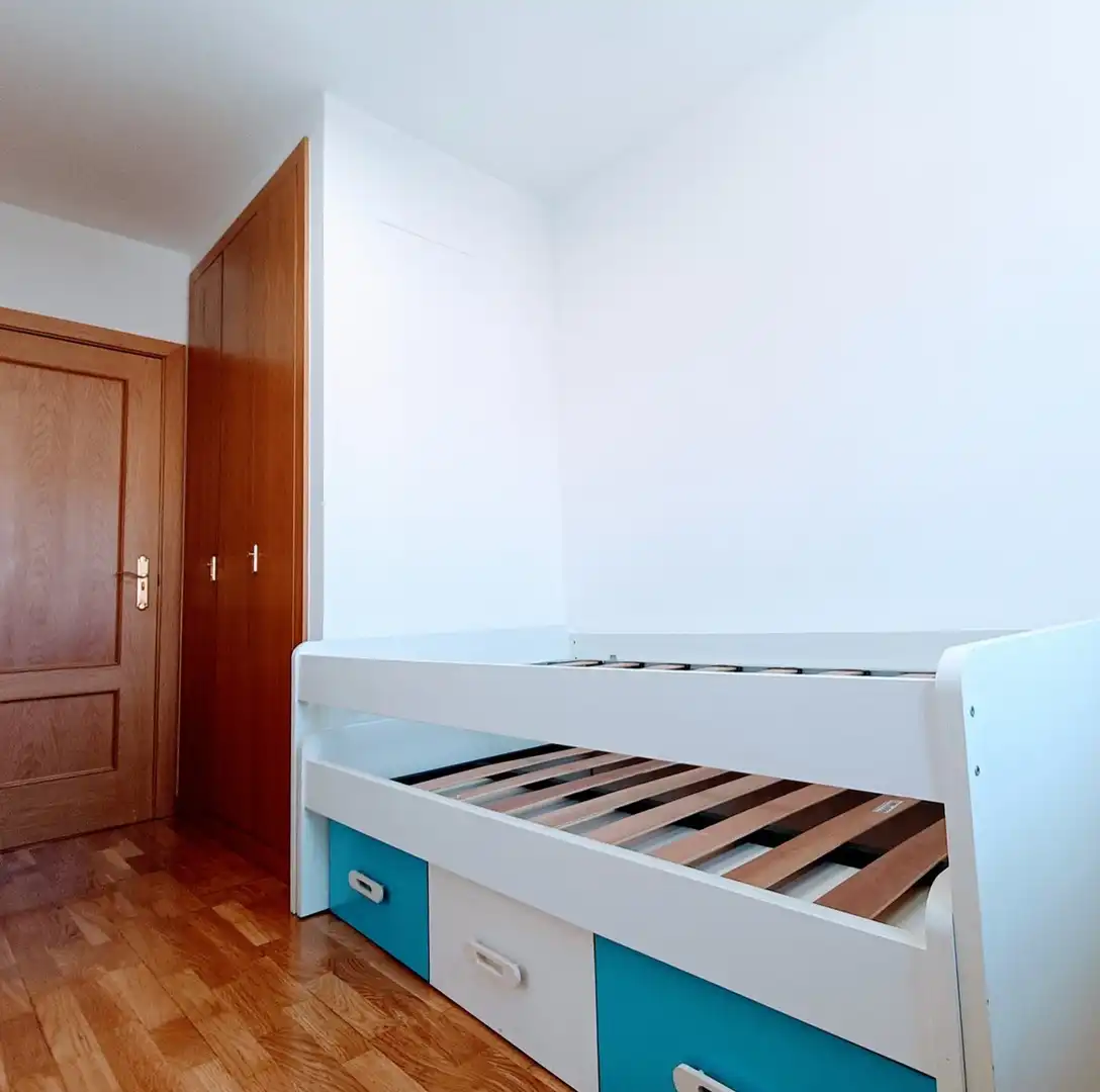 Schlafzimmer von Wohnung zur Miete in Madrid mit Klimaanlage, Heizung und Abstellraum