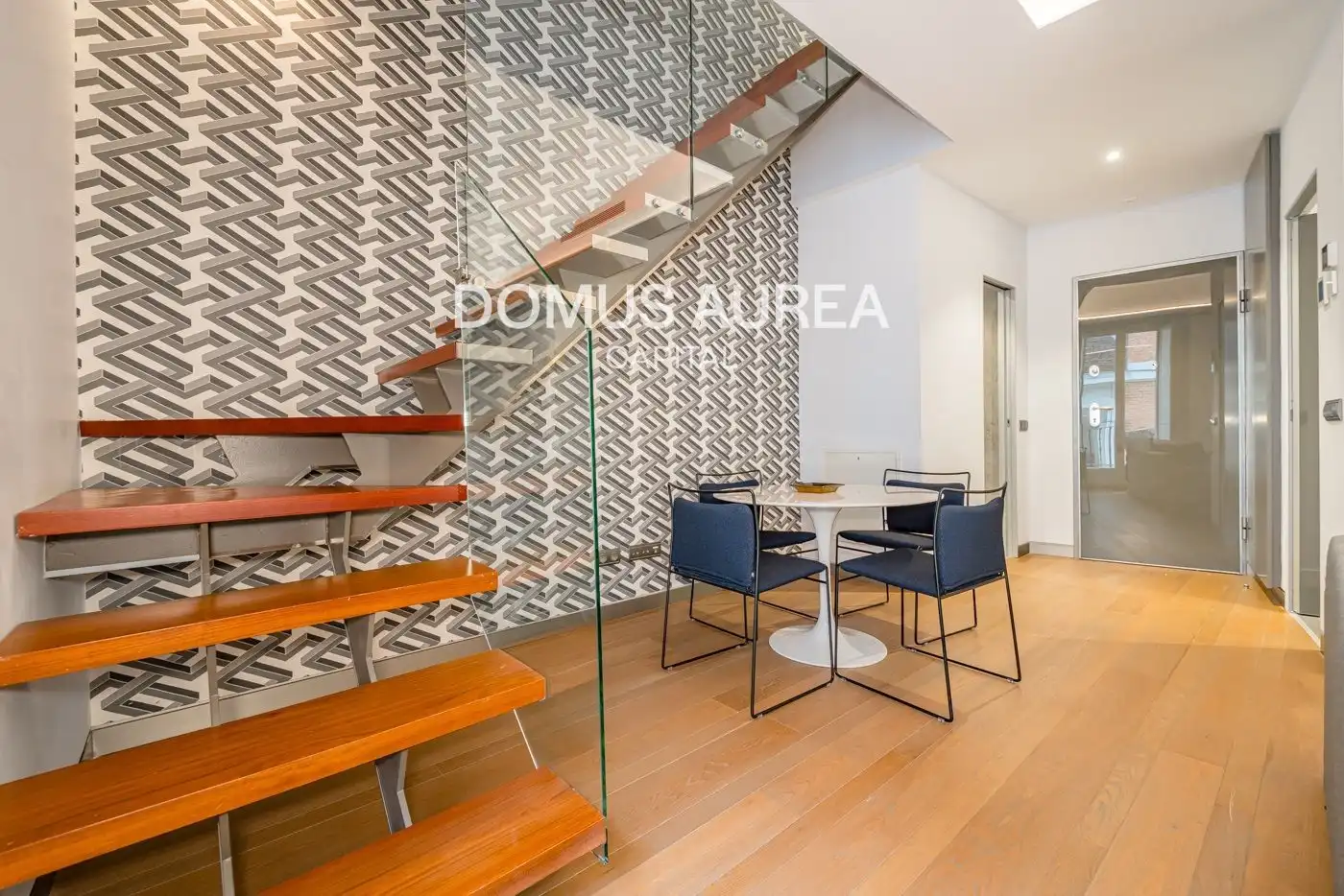 Dúplex de alquiler en Madrid con Calefacción, Terraza y Amueblado