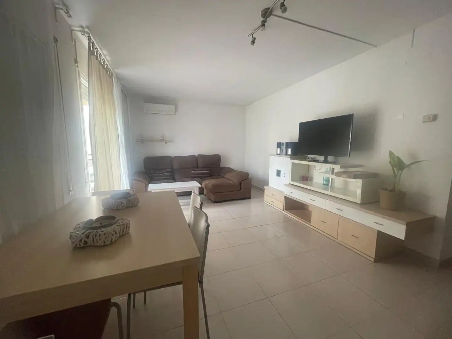 Living room of Flat for rent in Palamós  with Air Conditioner, Heating and Oven
