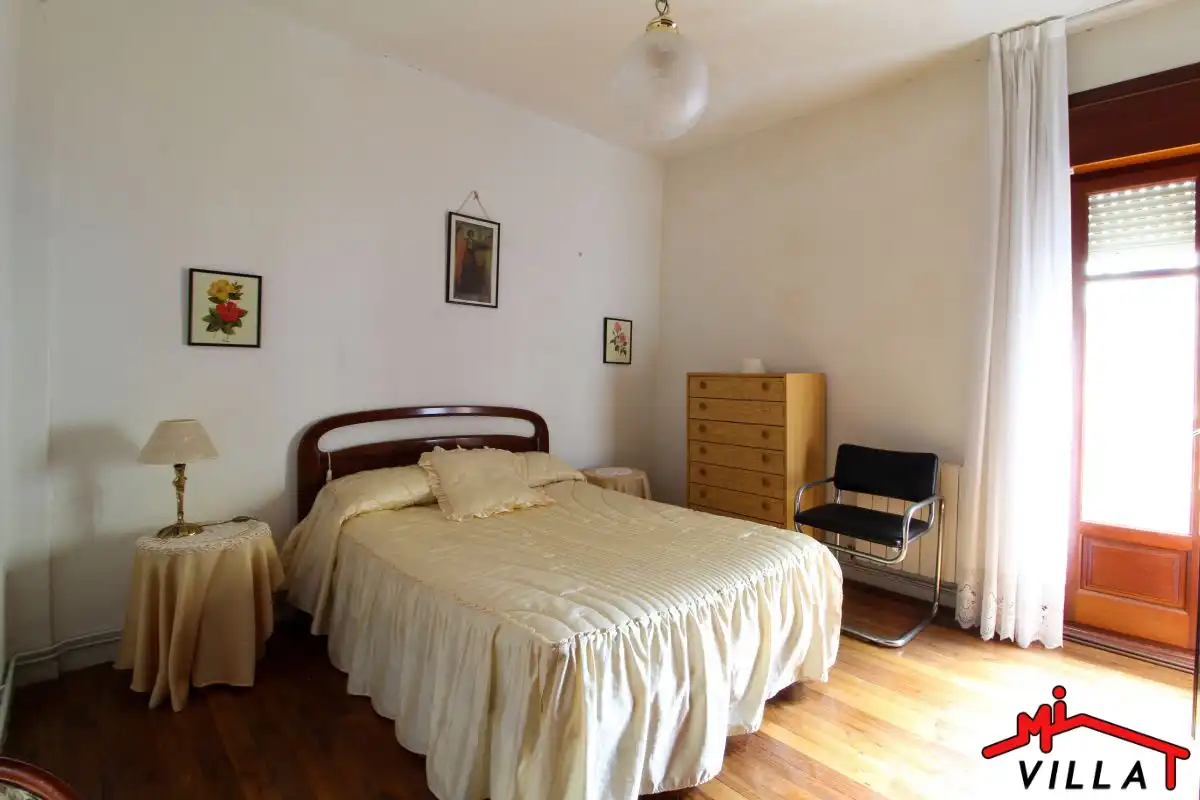 Habitación de Casa o chalet en venta en Laredo con Calefacción, Terraza y Amueblado
