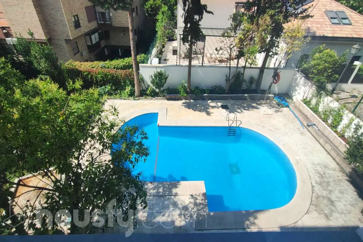 Swimming pool of Flat for rent in Madrid  with Air Conditioner, Heating and Parquet flooring