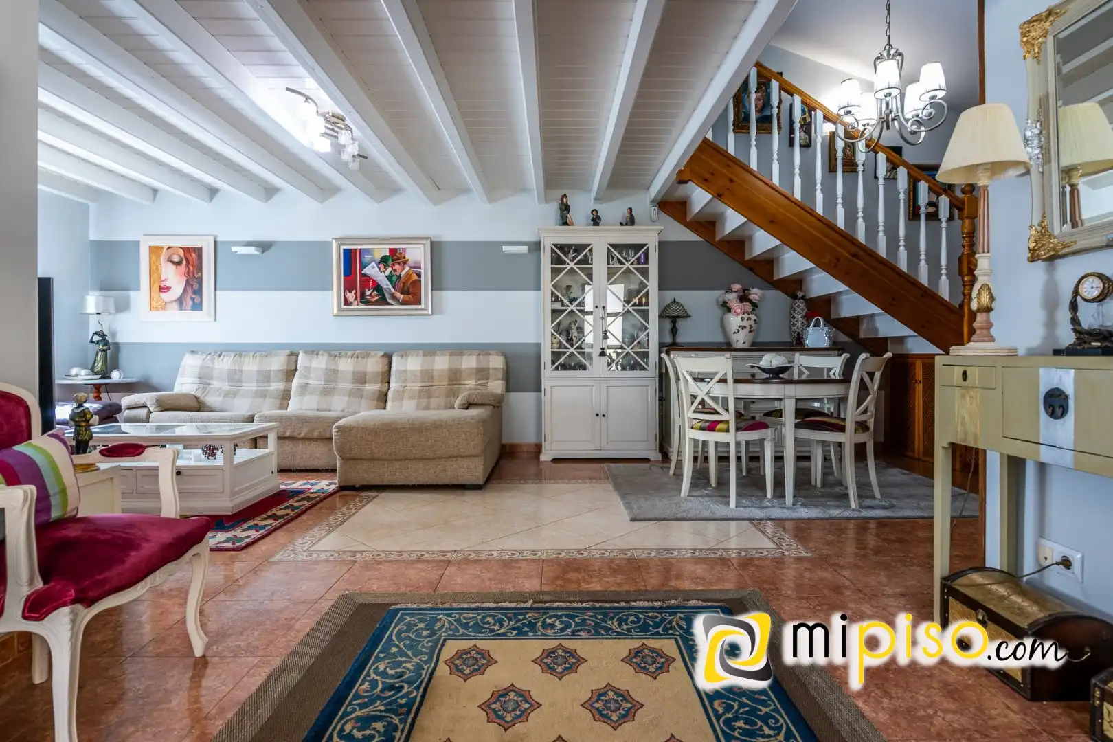 Sala de estar de Casa o chalet en venta en Laredo con Calefacción y Jardín privado