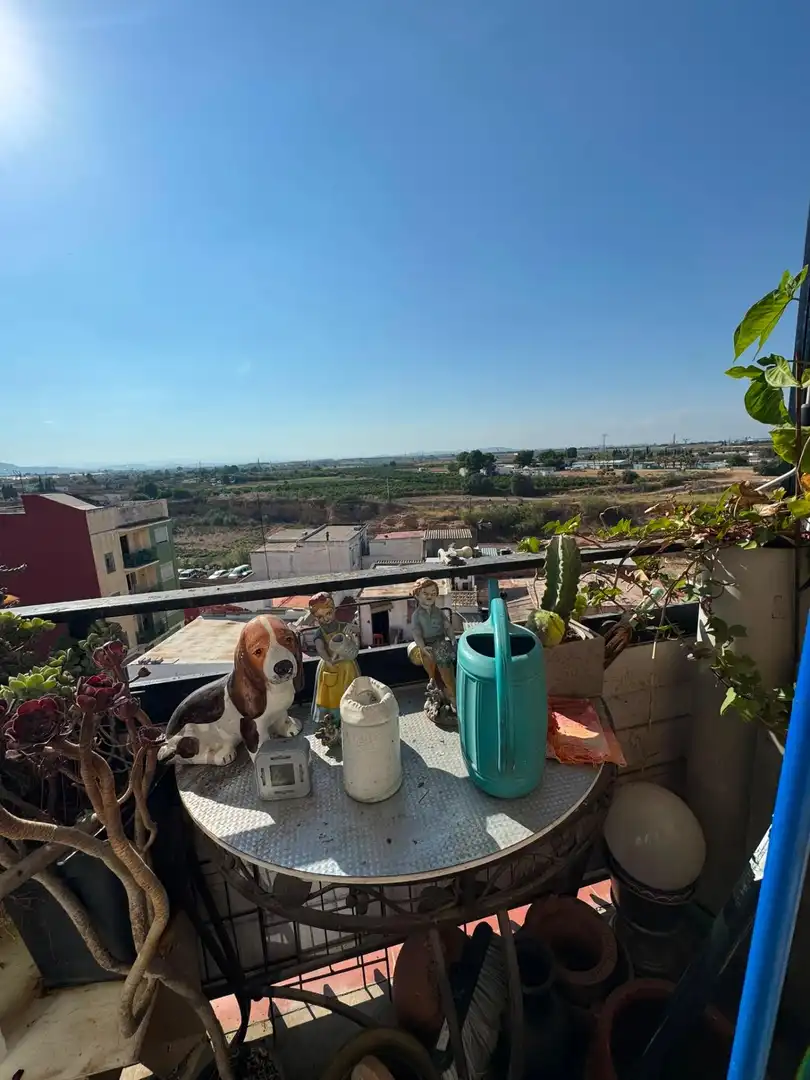 Terraza de Piso en venta en Torrent con Amueblado y Balcón