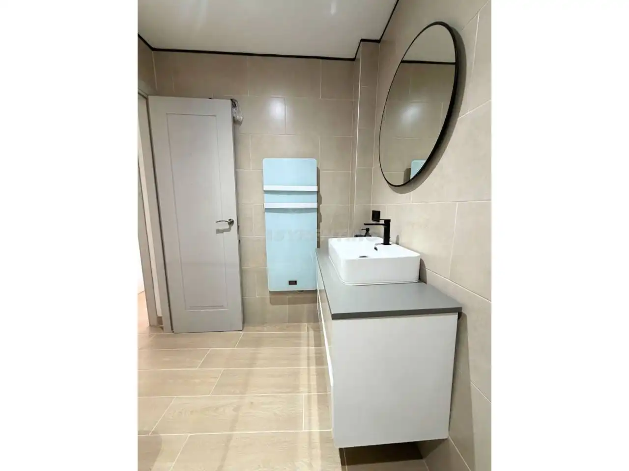 Bathroom of Detached homes for sale in La Línea de la Concepción  with Terrace and Furnished