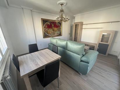 Living room of Flat to rent in Salamanca Capital  with Heating, Furnished and Balcony