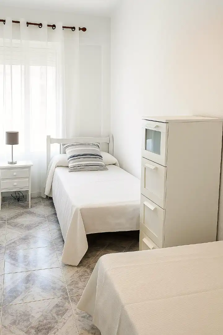Apartamento con ascensor en alquiler en Avinguda del Papa Luna 10, imagen 14
