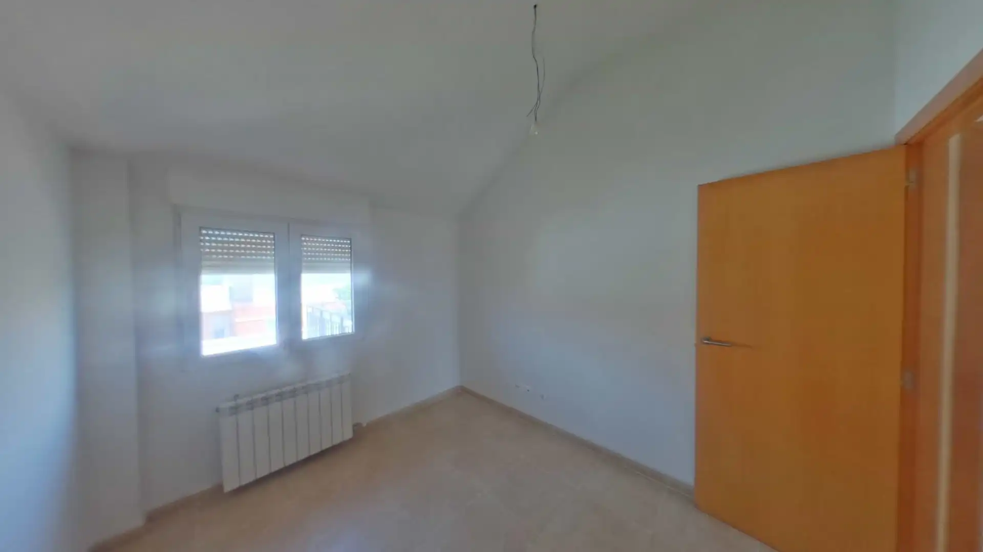 Dormitori de Casa adosada en venda en Villaverde de Medina amb Terrassa