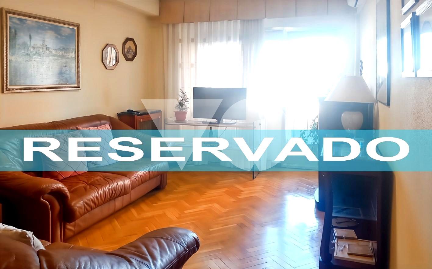 Living room of Flat for sale in  Madrid Capital  with Air Conditioner, Heating and Parquet flooring