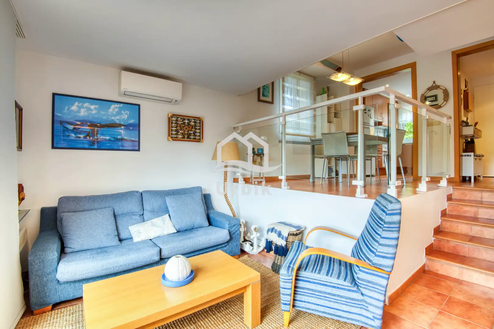 Sala de estar de Casa adosada en venta en Castell d'Aro, Platja d'Aro i s'Agaró con Aire acondicionado, Calefacción y Jardín privado