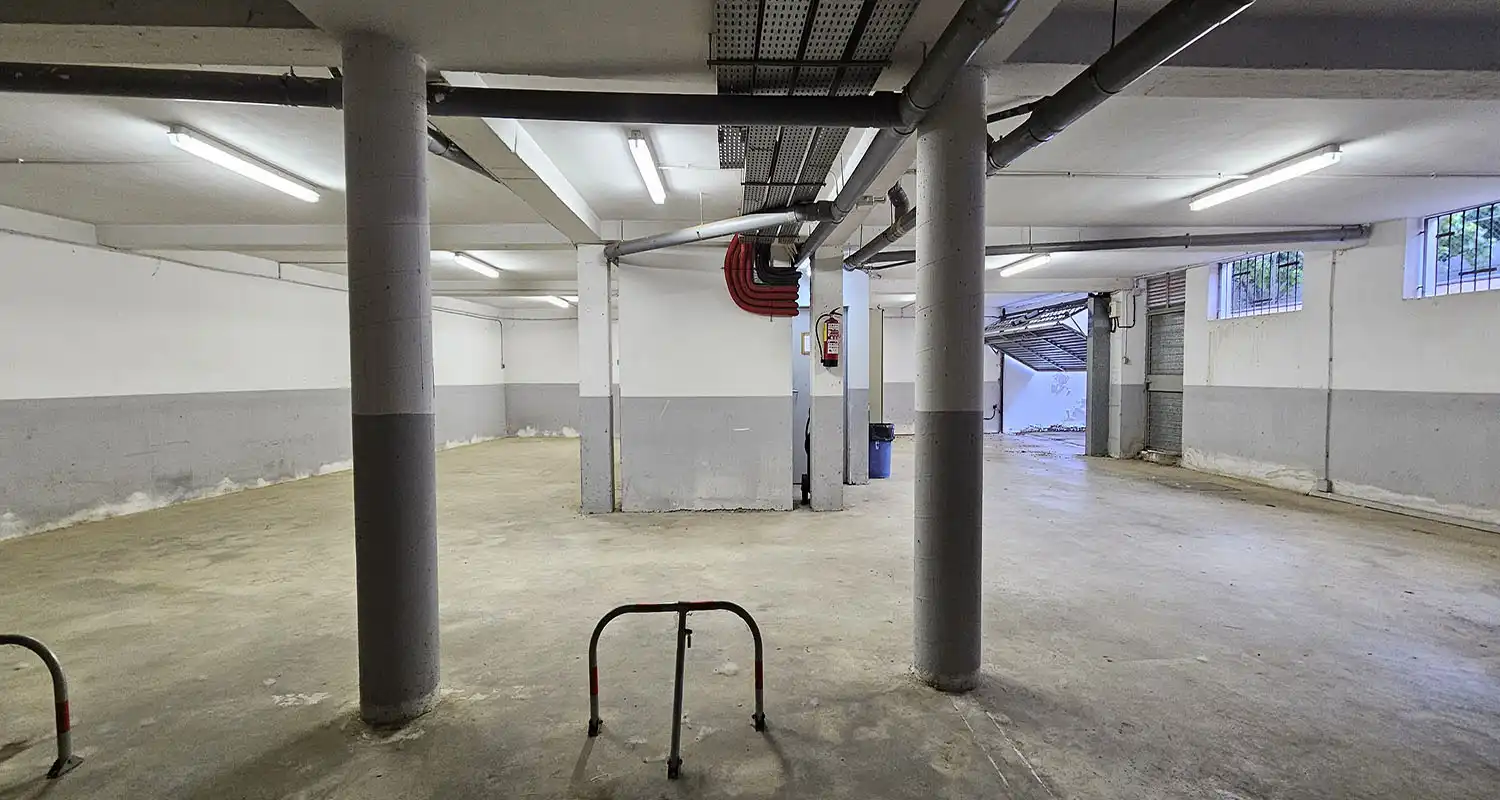 Einzelparkplatz zum Verkauf in Carrer Girona, imagen 3