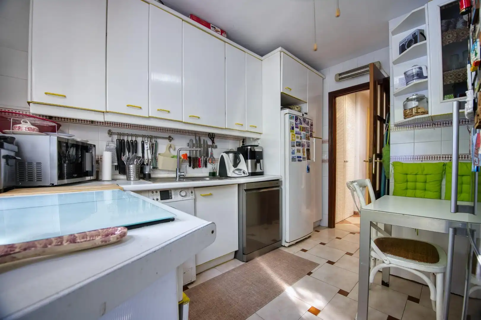 Cocina de Casa adosada en venta en Mairena del Aljarafe con Aire acondicionado, Terraza y Trastero