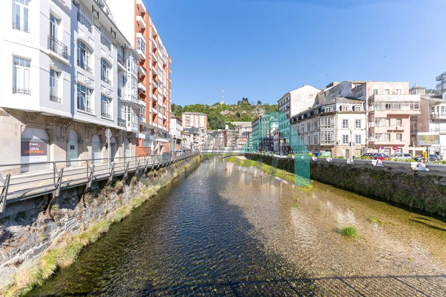 Vista exterior de Pis en venda en Valdés - Luarca amb Calefacció, Traster i Balcó