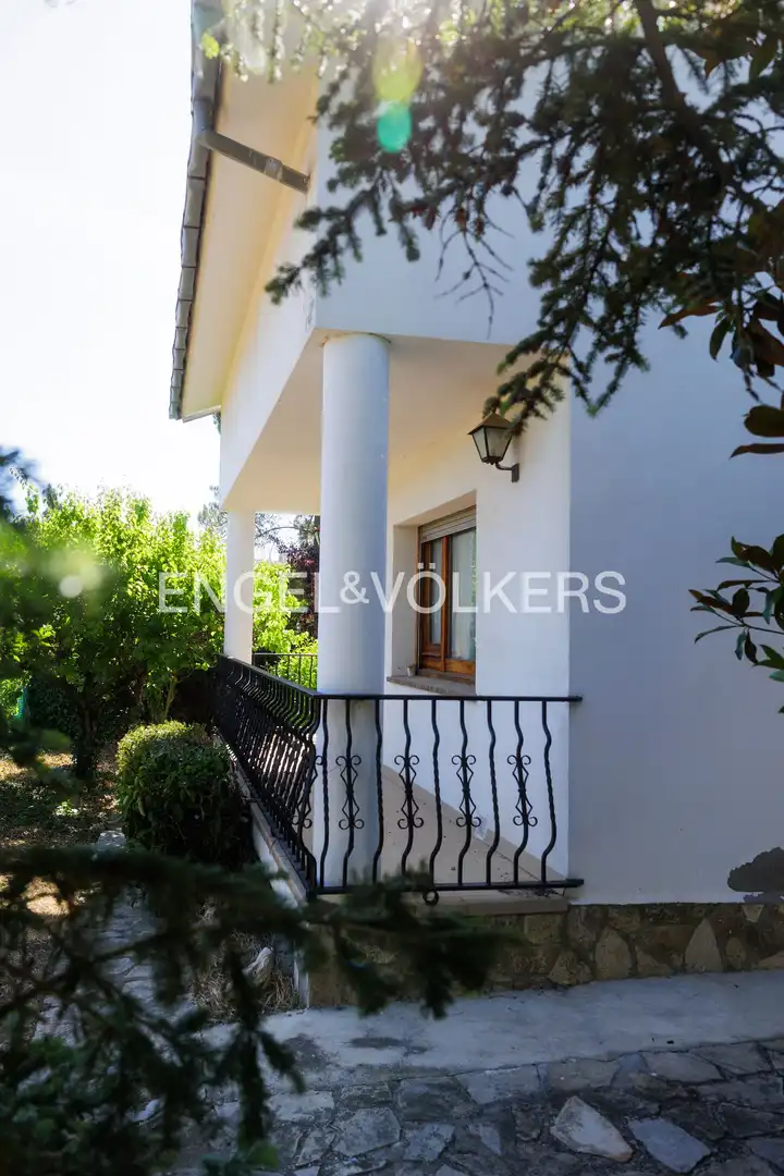 Vista exterior de Casa o xalet en venda en Calaf amb Calefacció, Jardí privat i Terrassa