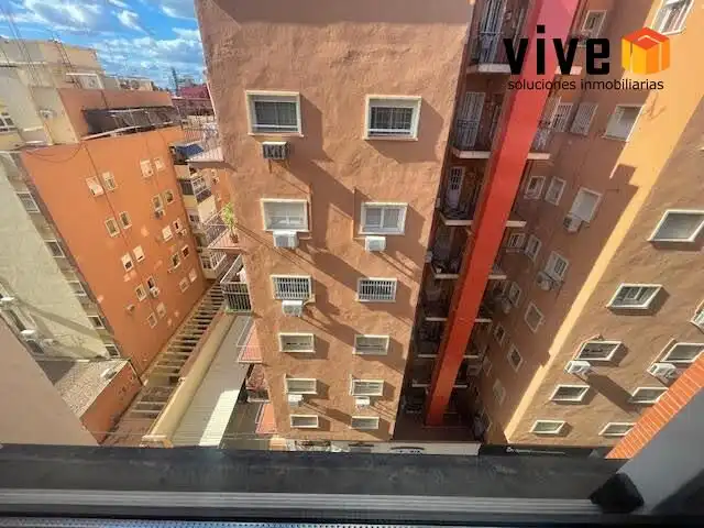 Vista exterior de Pis en venda en Sevilla amb Aire condicionat, Calefacció i Moblat