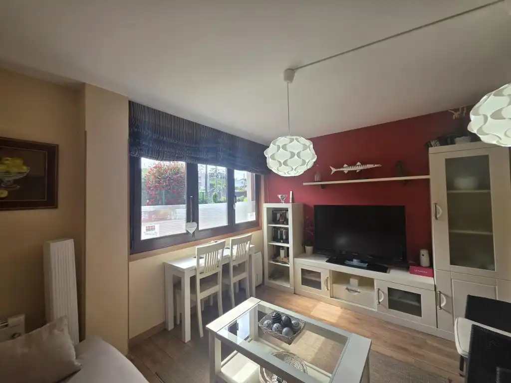 Sala d'estar de Apartament en venda en Boiro amb Calefacció, Parquet i Traster