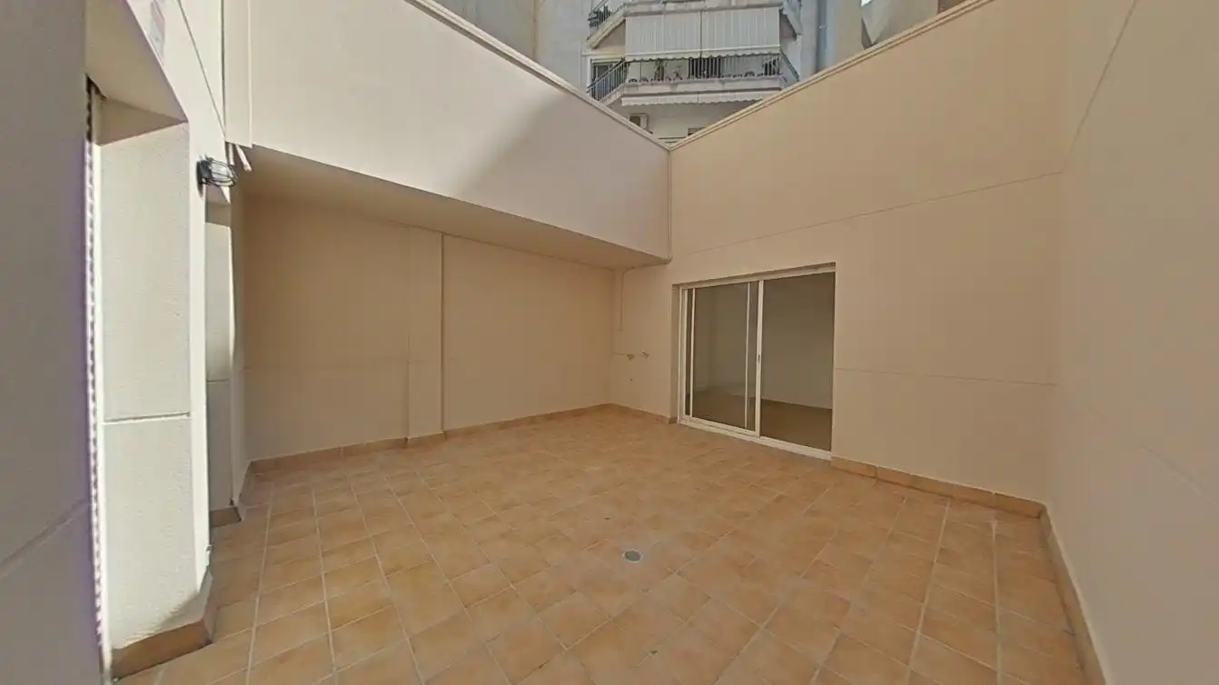 Terrassa de Dúplex en venda en Sant Boi de Llobregat amb Calefacció