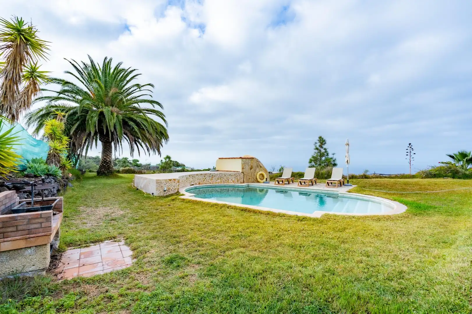Piscina de Casa o xalet en venda en Guía de Isora amb Calefacció, Jardí privat i Moblat