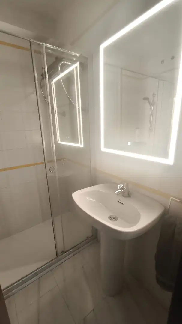 Baño de Casa adosada en venta en Cervelló con Aire acondicionado, Calefacción y Terraza