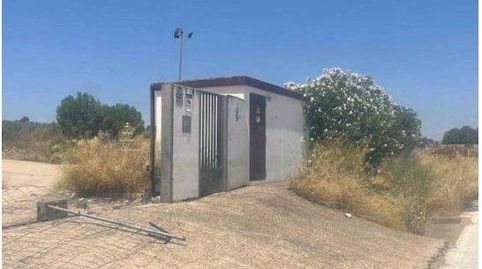 Nave en venta en Espeluy, Jaén.