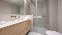 Bany de Apartament en venda en  Madrid Capital amb Aire condicionat, Calefacció i Traster