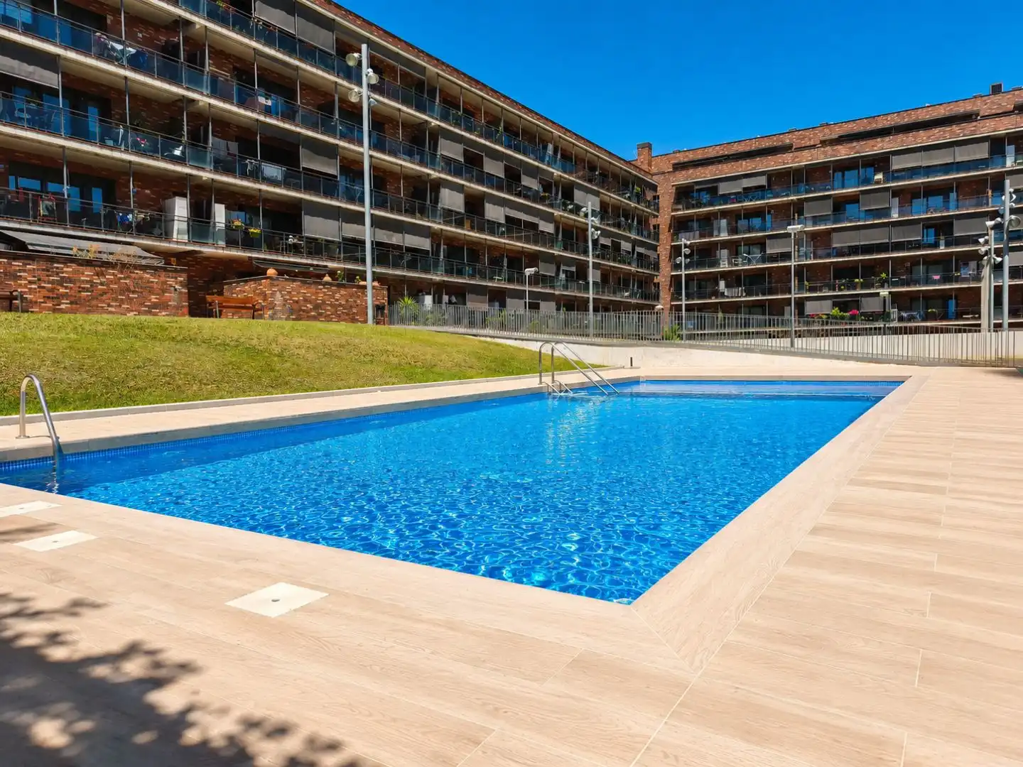 Swimming pool of Attic for sale in Sabadell  with Air Conditioner, Heating and Private garden