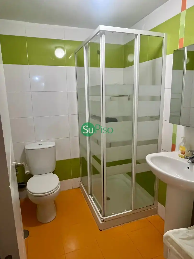 Baño de Piso en venta en Yuncler con Terraza