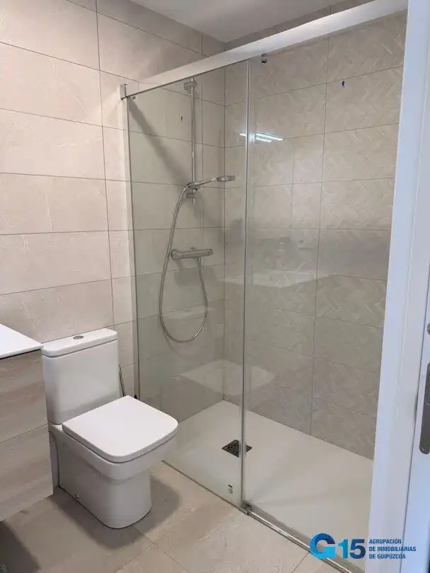Baño de Ático en venta en Astigarraga con Calefacción y Terraza