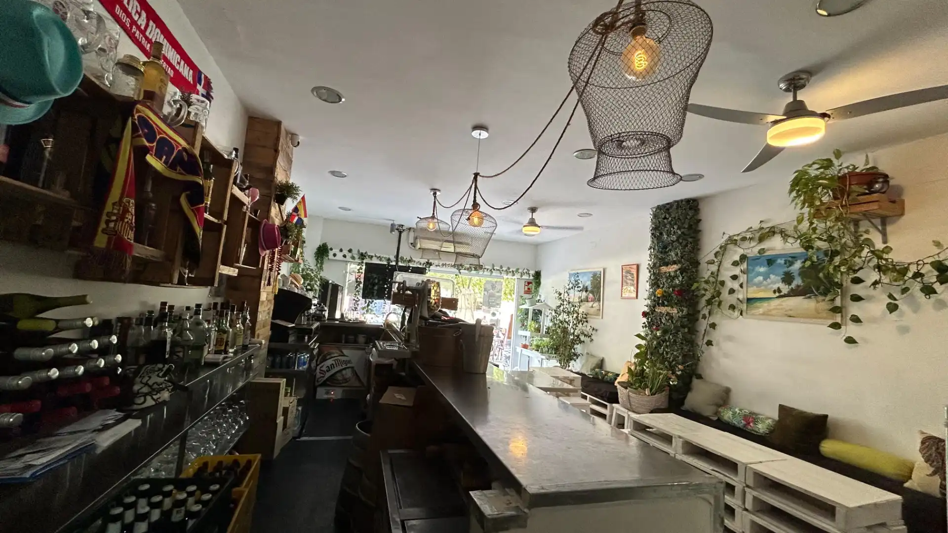 Local en traspaso en  Zaragoza Capital con Aire acondicionado, Terraza y Amueblado