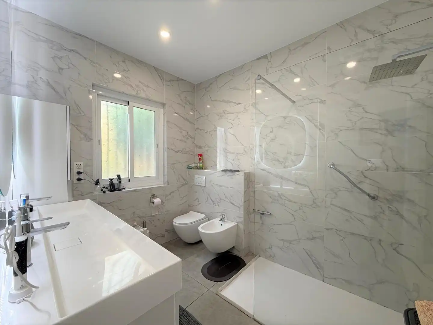 Bathroom of Houses for sale in Benalmádena  with Air Conditioner, Heating and Private garden