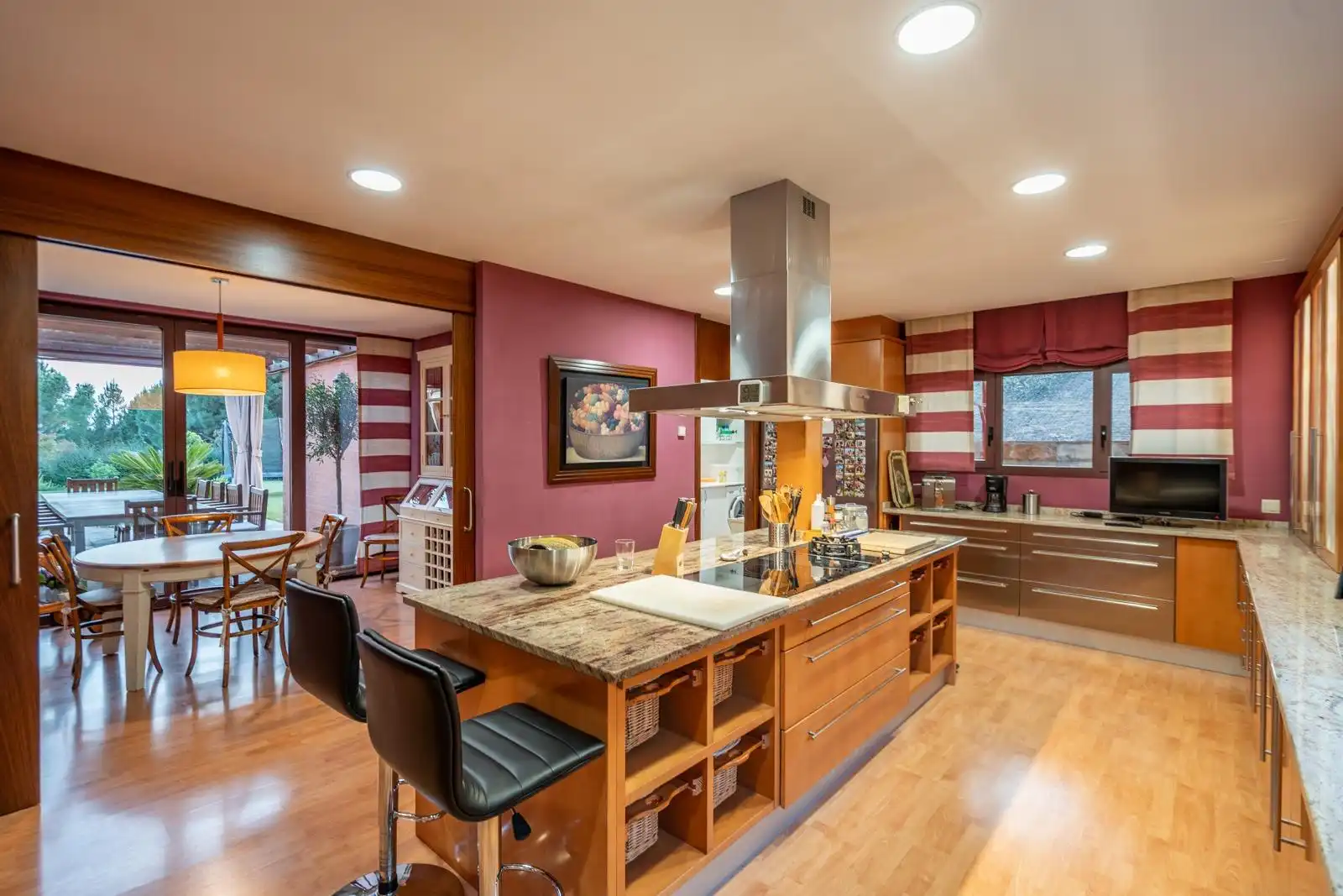 Cocina de Casa o chalet en venta en Las Rozas de Madrid con Aire acondicionado, Calefacción y Jardín privado