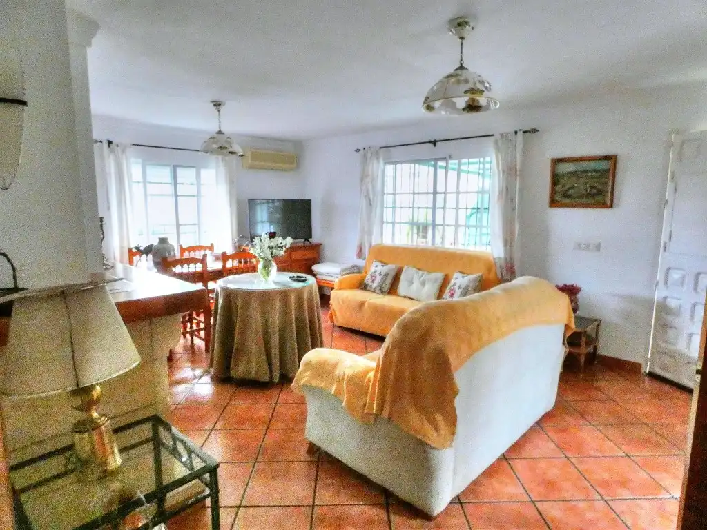 Sala de estar de Finca rústica en venta en Vélez-Málaga con Jardín privado