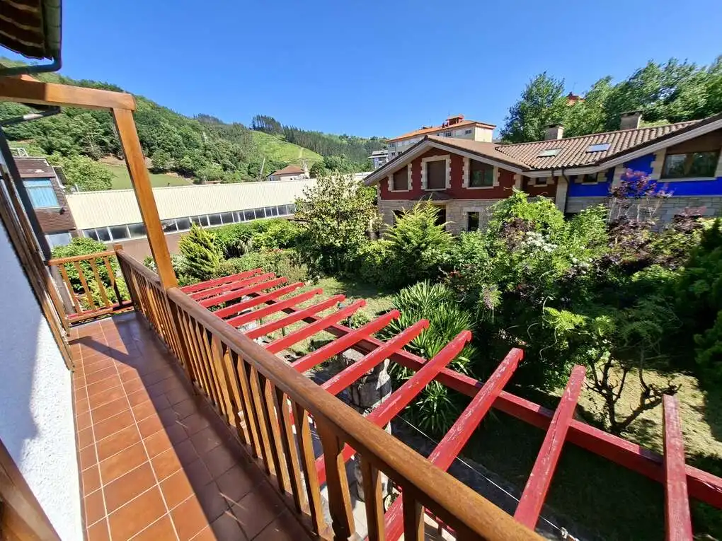 Terraza de Casa adosada en venta en Markina-Xemein con Calefacción, Jardín privado y Amueblado