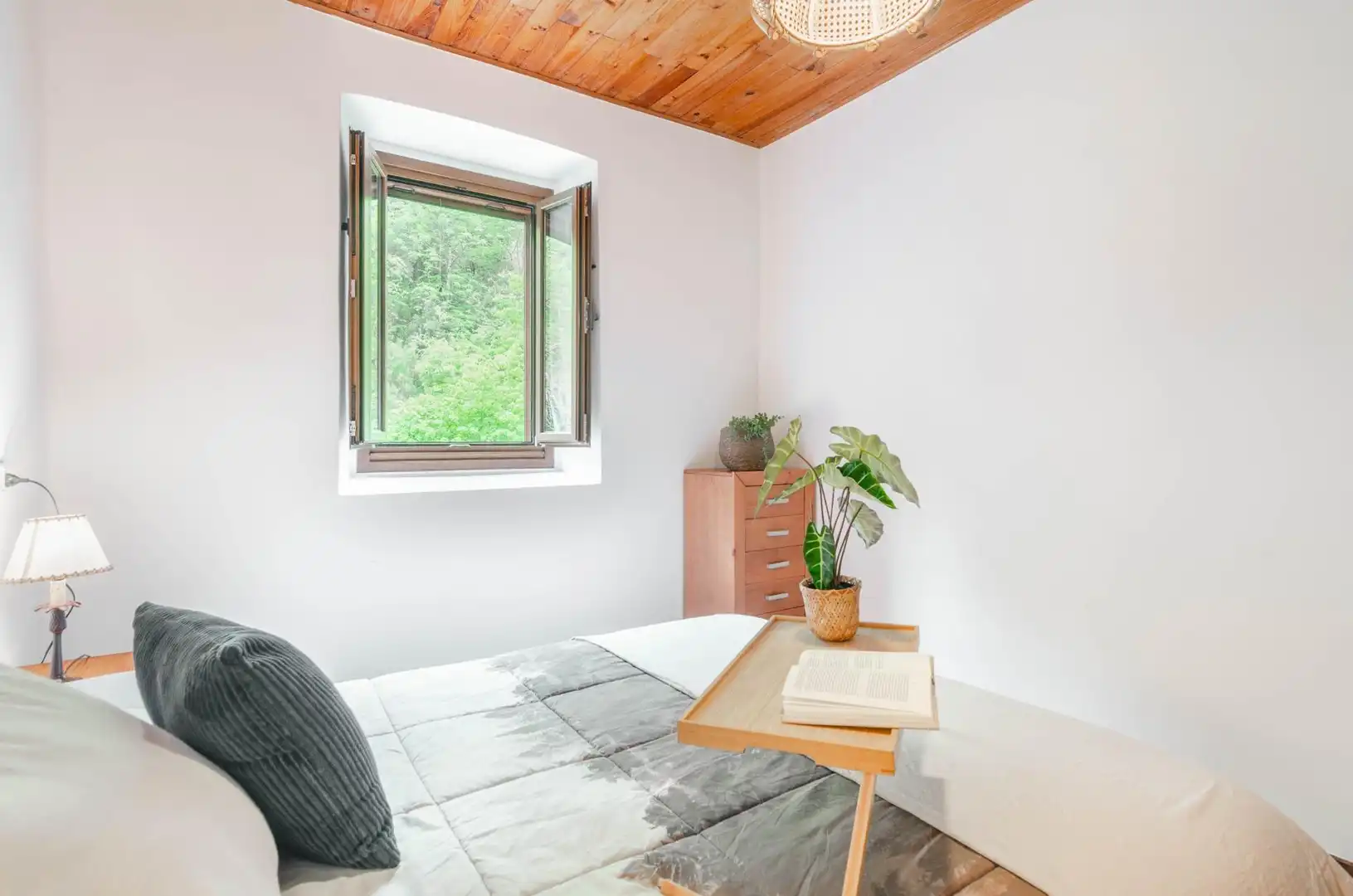 Habitación de Casa adosada en venta en Somiedo con Calefacción, Jardín privado y Trastero