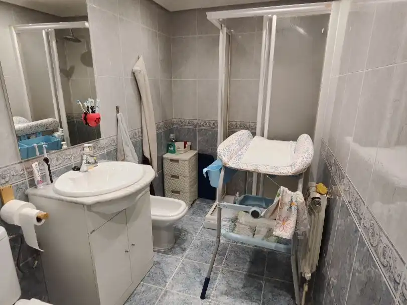 Badezimmer von Wohnung zum Verkauf in Móstoles mit Terrasse