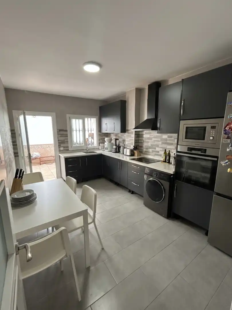 Cocina de Casa adosada en venta en Málaga con Aire acondicionado