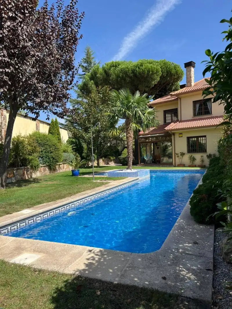 Piscina de Casa o xalet en venda en Valdemanco amb Calefacció, Terrassa i Traster