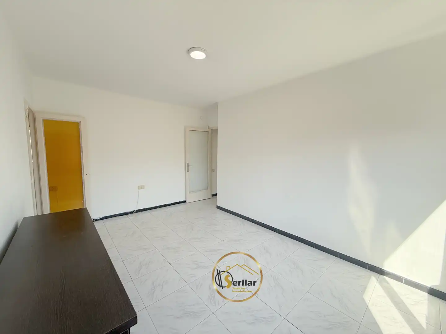 Piso en venta en Sabadell con Calefacción y Microondas