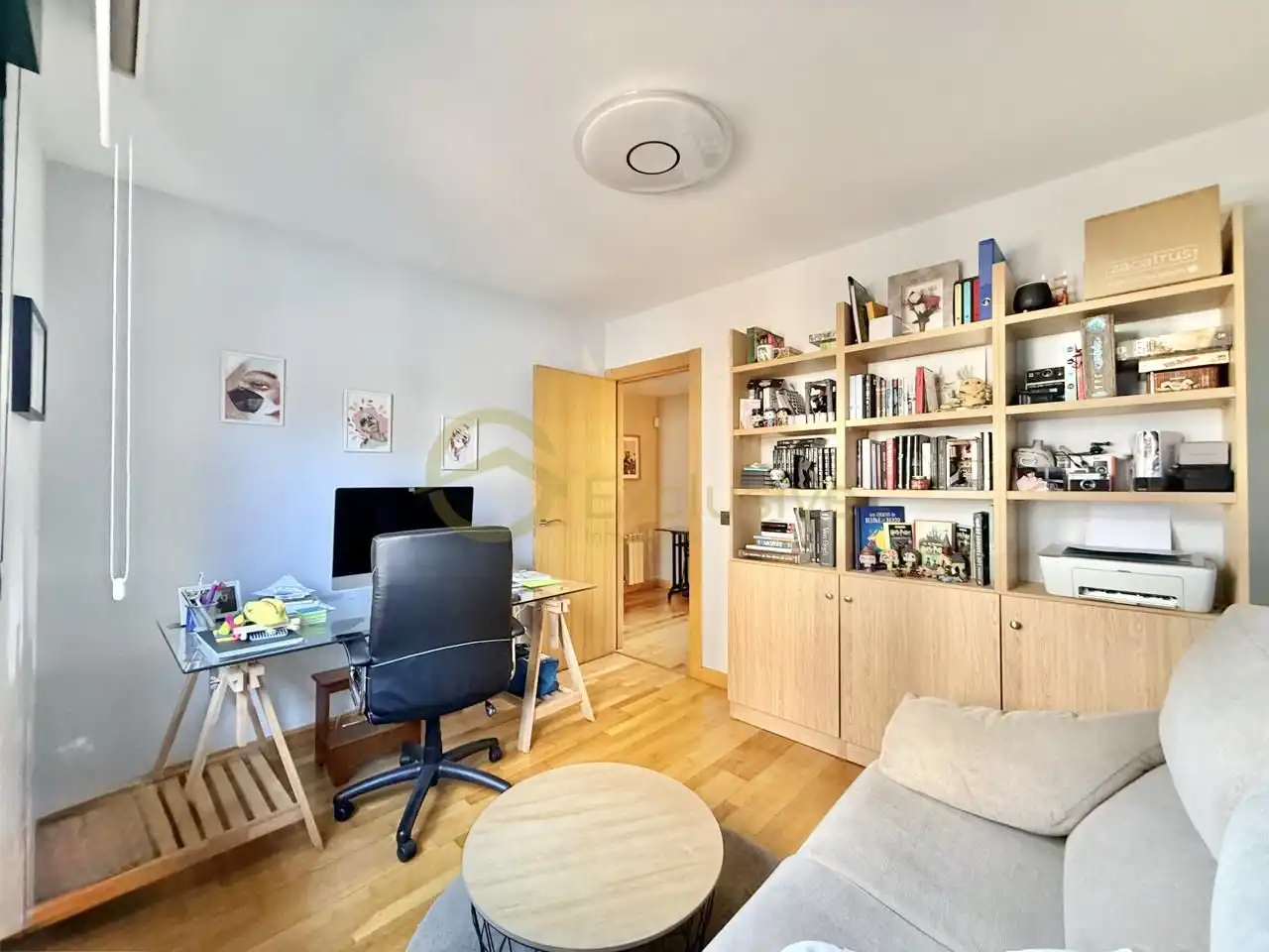 Sala de estar de Casa o chalet en venta en Avilés con Calefacción, Jardín privado y Parquet