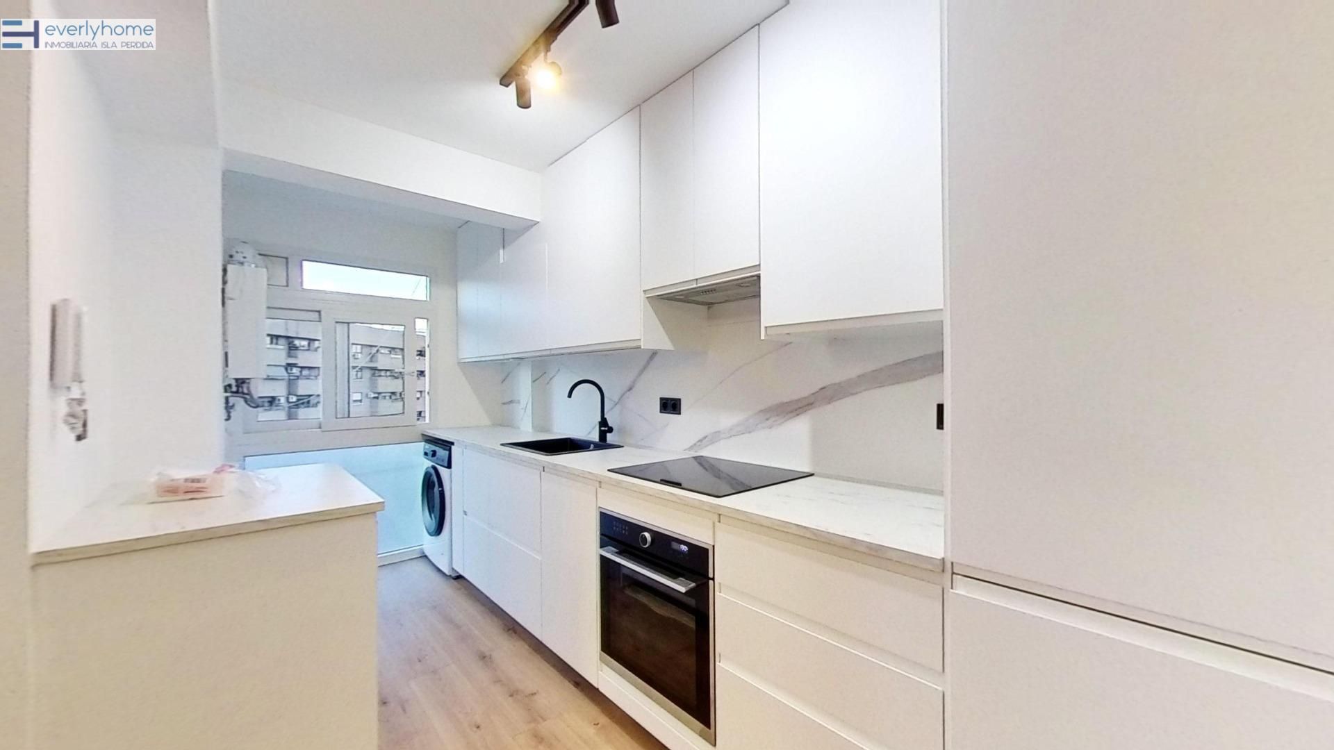 Kitchen of Flat for rent in  Valencia Capital  with Furnished and Balcony